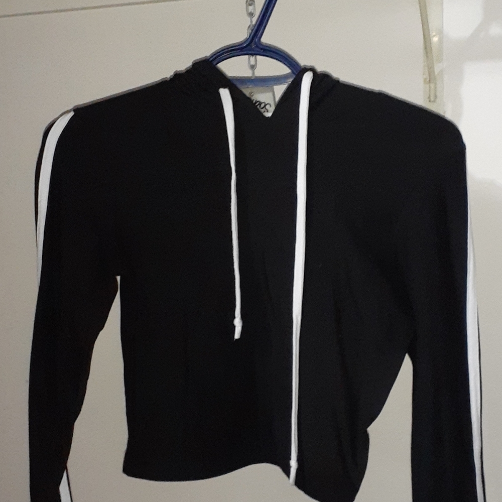 Cropped tight hoodie